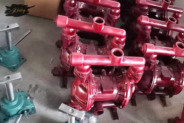 Glue pump
