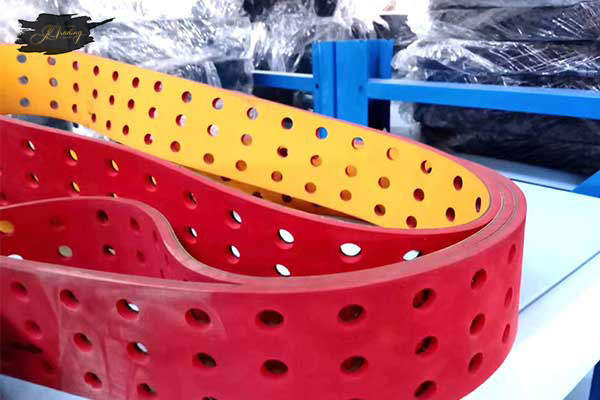 Vacuum belt
