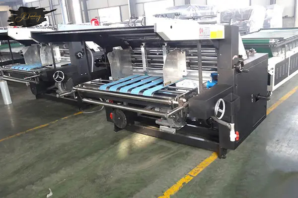 BZJ-Q2 SERIES SEMI-AUTO FLUTE LAMINATOR MACHINE