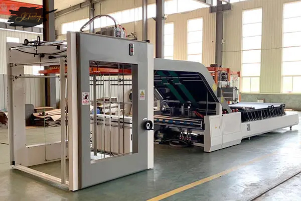 BZJ-L8 SERIES AUTOMATIC FLUTE LAMINATOR MACHINE