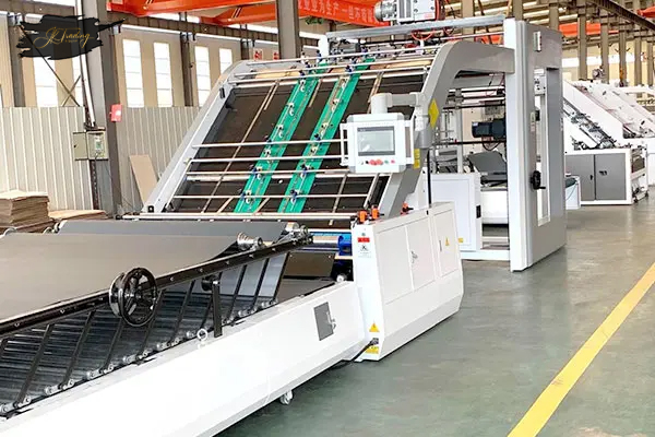 BZJ-L8 SERIES AUTOMATIC FLUTE LAMINATOR MACHINE
