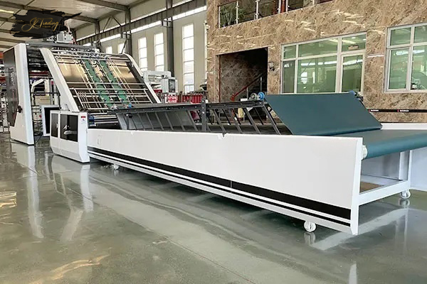 BZJ-L8 SERIES AUTOMATIC FLUTE LAMINATOR MACHINE